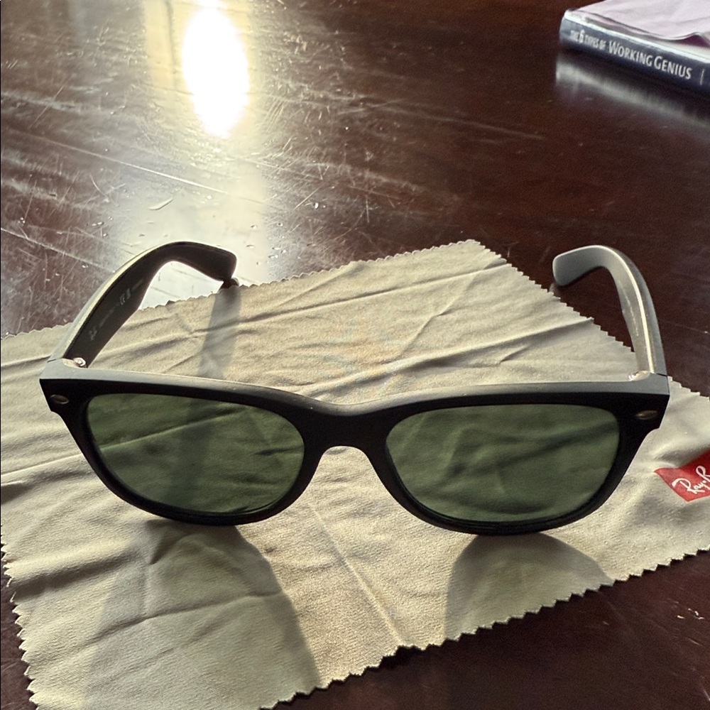 Ray-Ban Classic Black Sunglasses